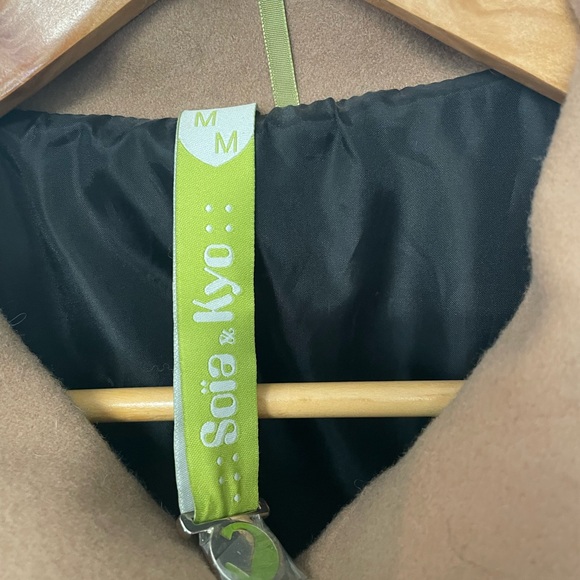 Tan Double-Breasted Cape Coat - Picture 3 of 3